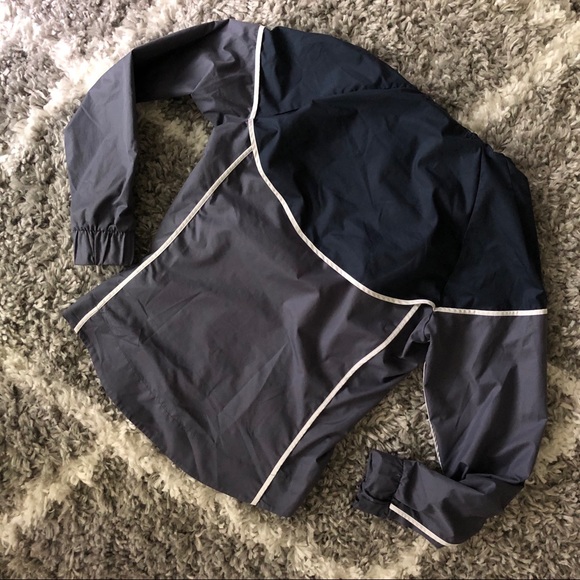 CLOSING CLOSET!! - Picture 5 of 6